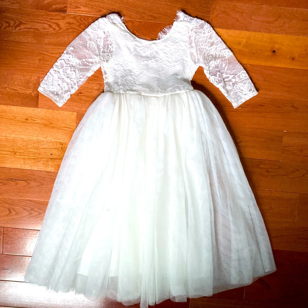 Little girl’s bridal dress